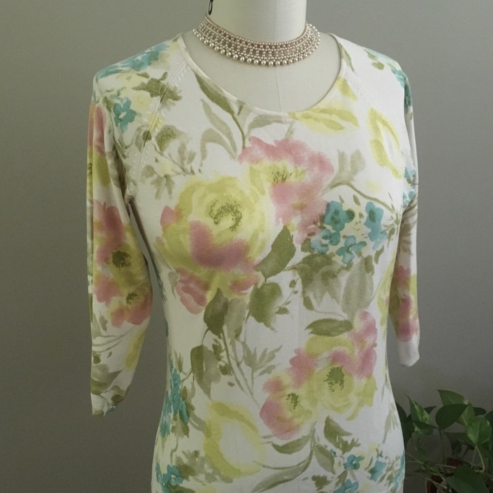 Petites: Floral Pull Over Sweater